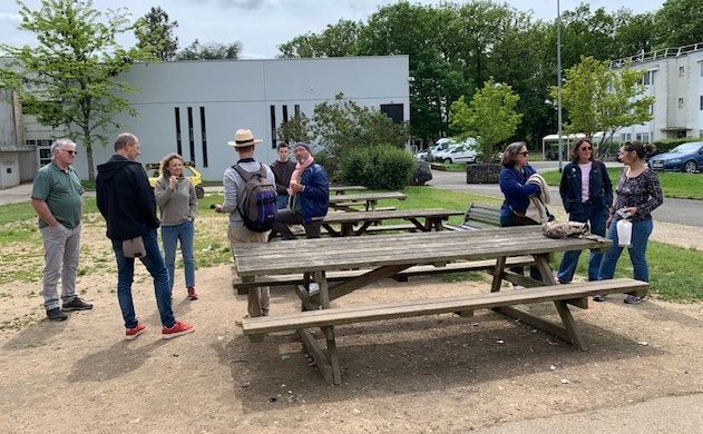 Retrouvailles près du Foyer